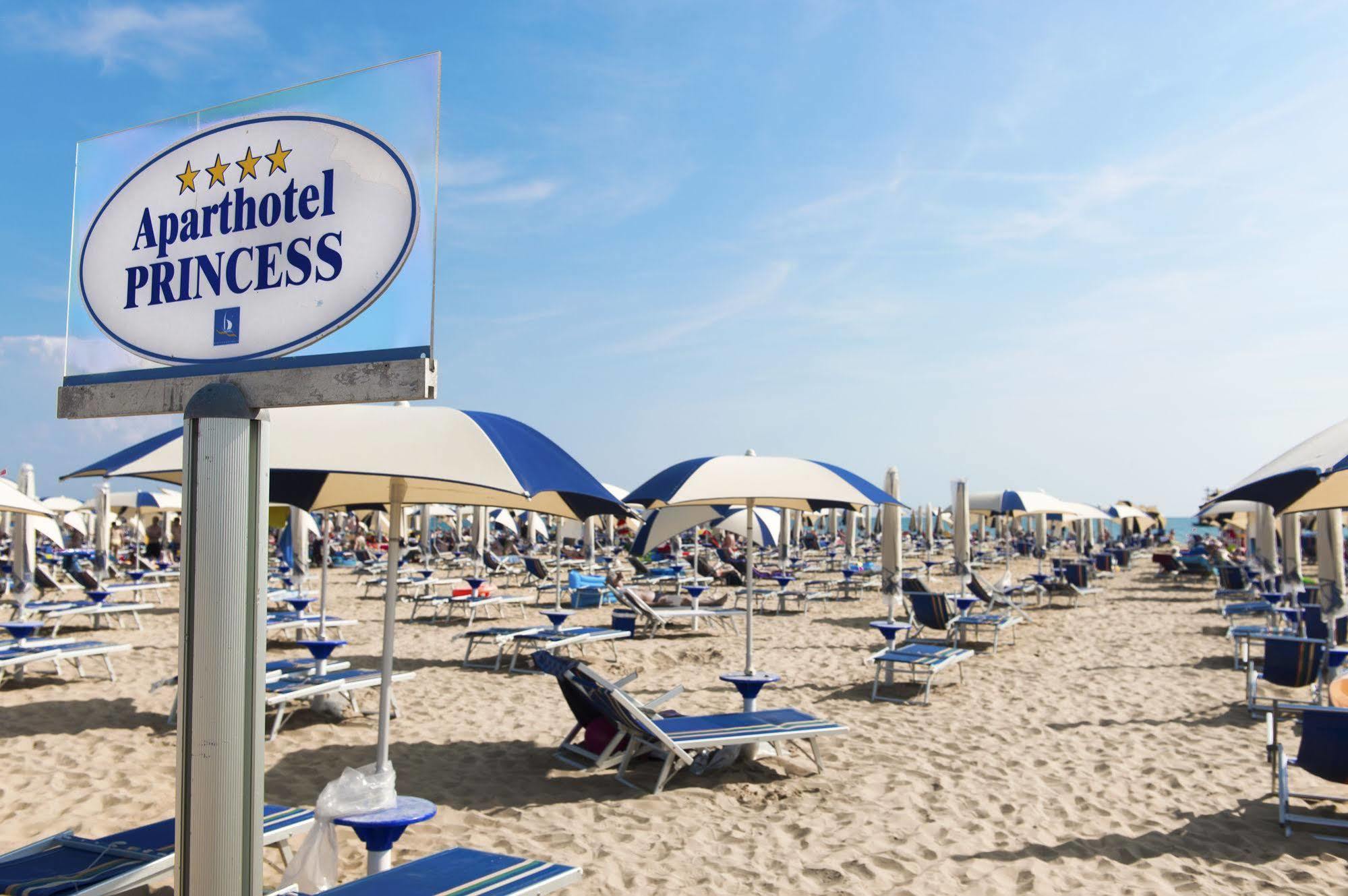 Princess Aparthotel Bibione Exterior photo